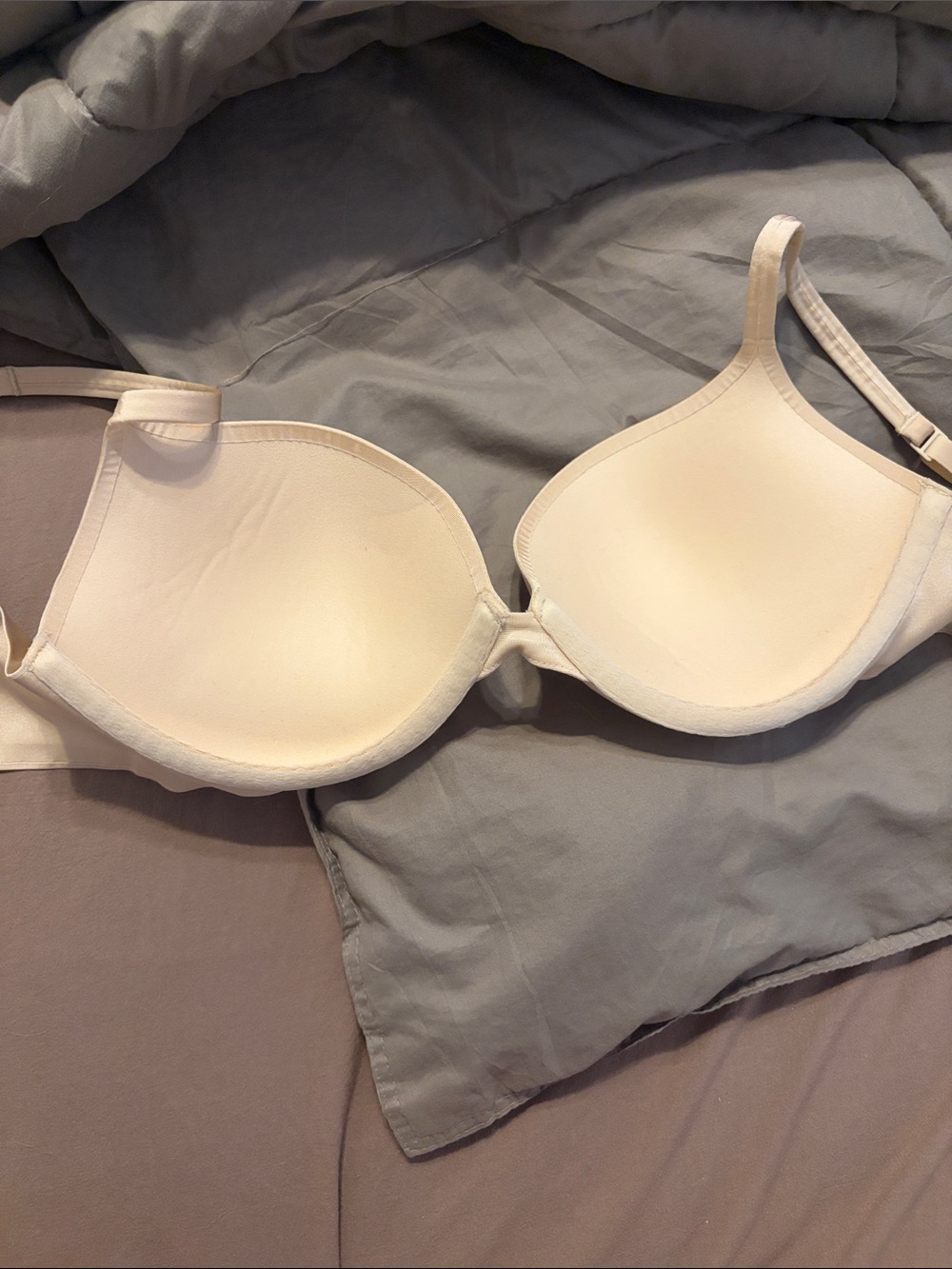 NWT SKIMS Smooth Nude T-Shirt Bra with Light Padding - Picture 4 of 4